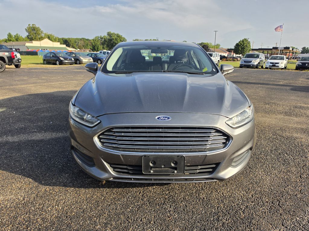 Photo 14 of this FORD FUSION