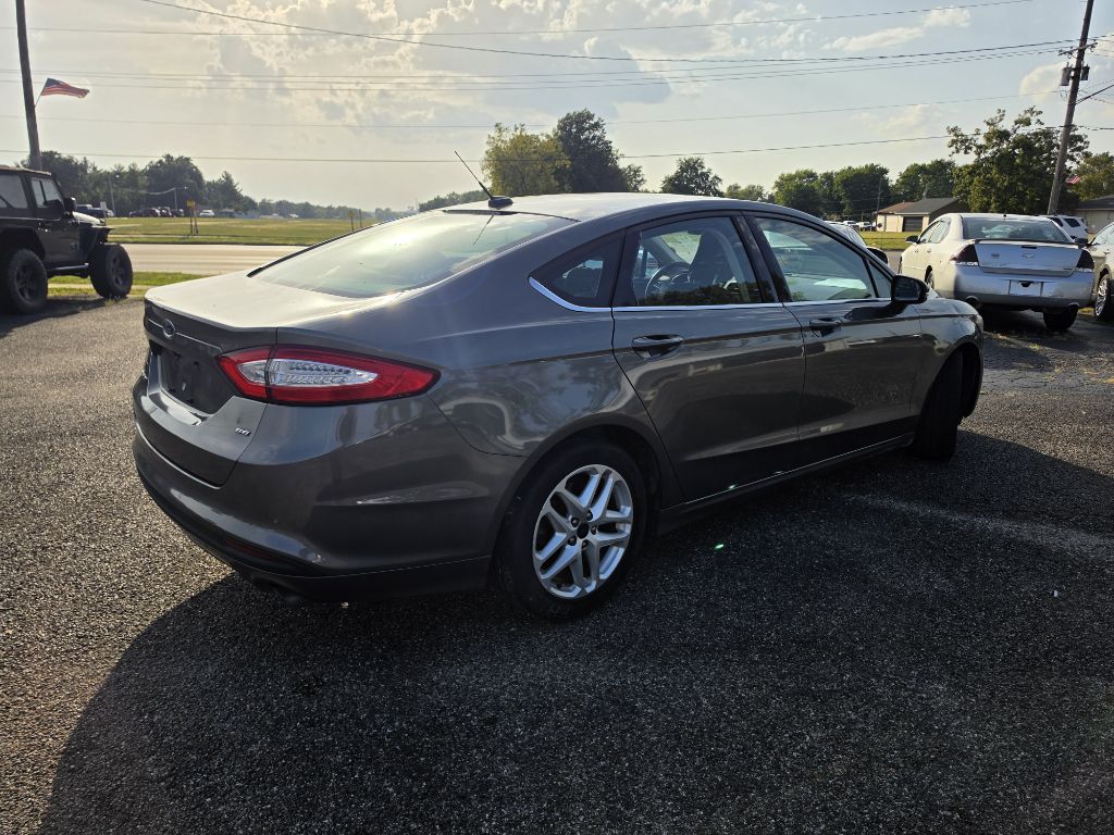 Photo 5 of this FORD FUSION