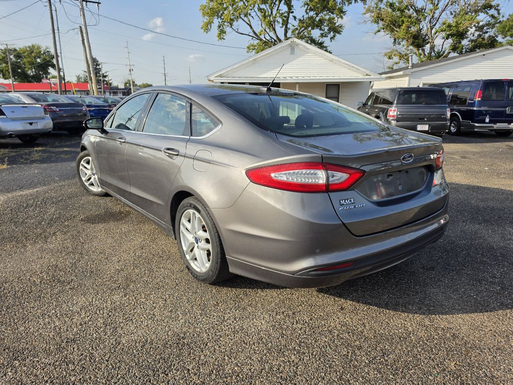 Photo 7 of this FORD FUSION