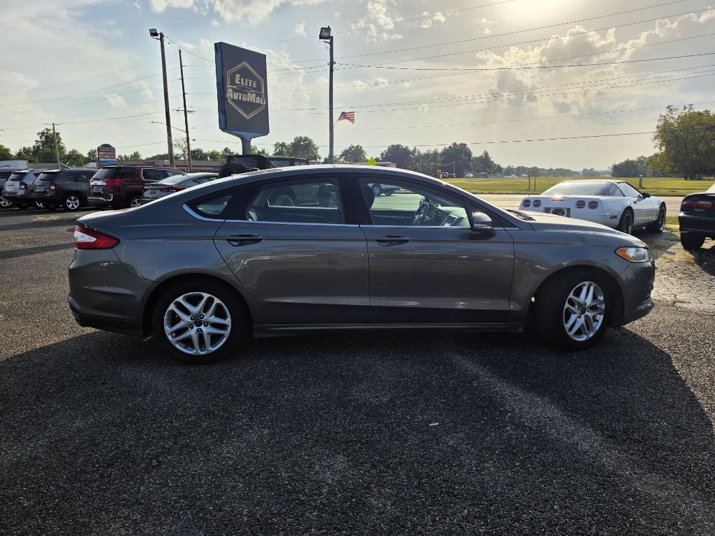Photo 3 of this FORD FUSION