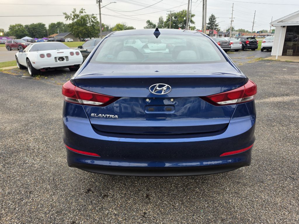 Photo 6 of this HYUNDAI ELANTRA