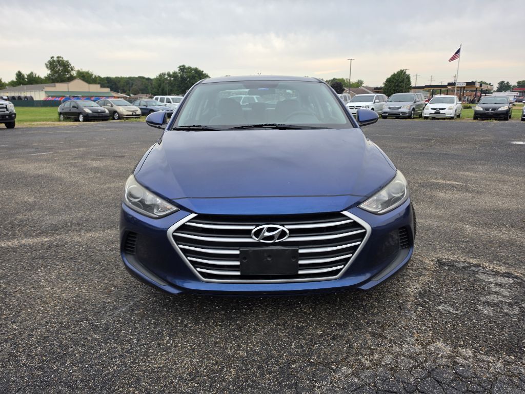 Photo 12 of this HYUNDAI ELANTRA