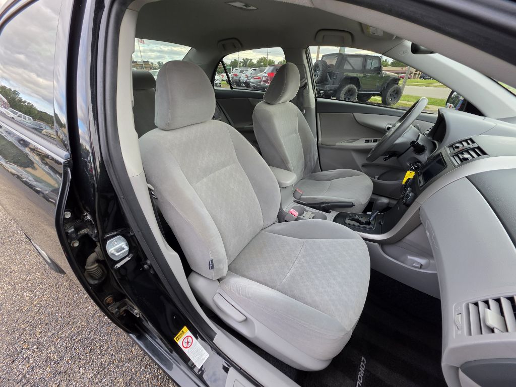 Photo 16 of this TOYOTA COROLLA
