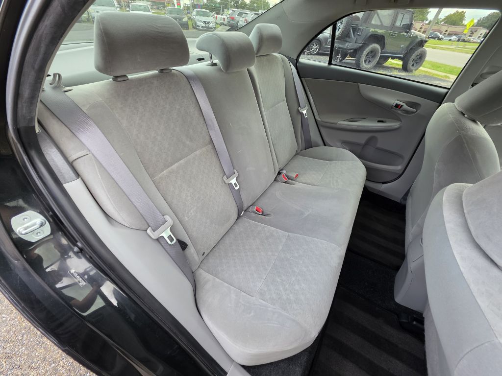Photo 19 of this TOYOTA COROLLA