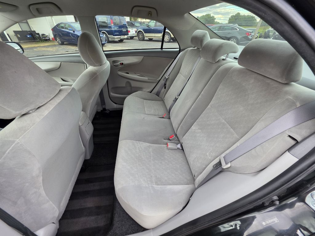Photo 17 of this TOYOTA COROLLA