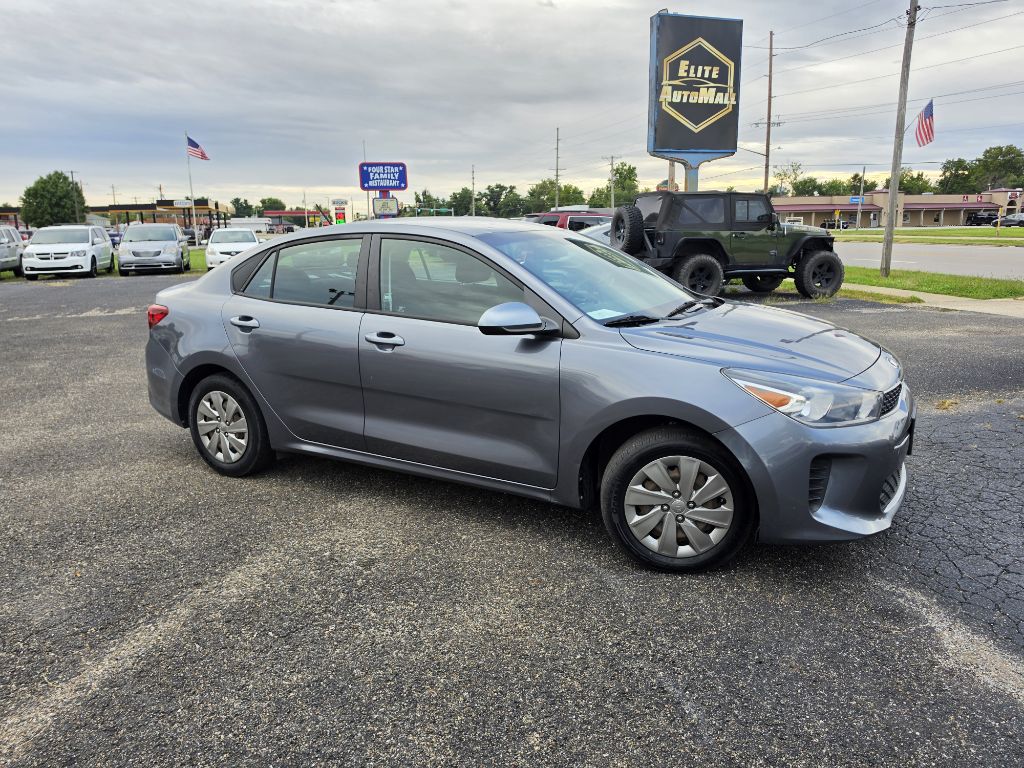 Photo 2 of this KIA RIO