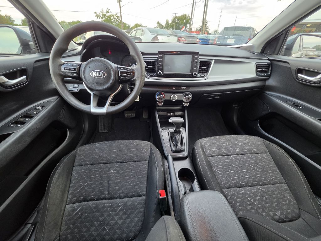 Photo 13 of this KIA RIO