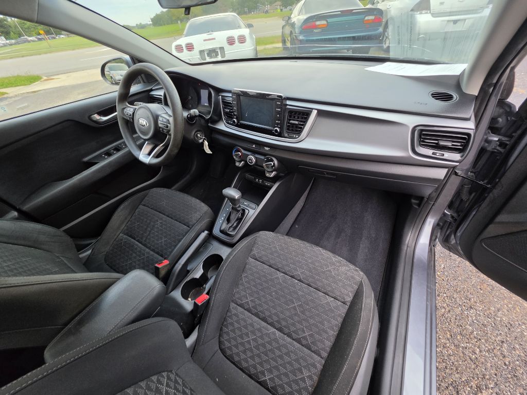 Photo 15 of this KIA RIO