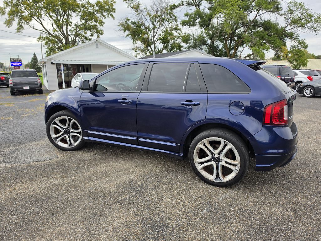 Photo 8 of this FORD EDGE