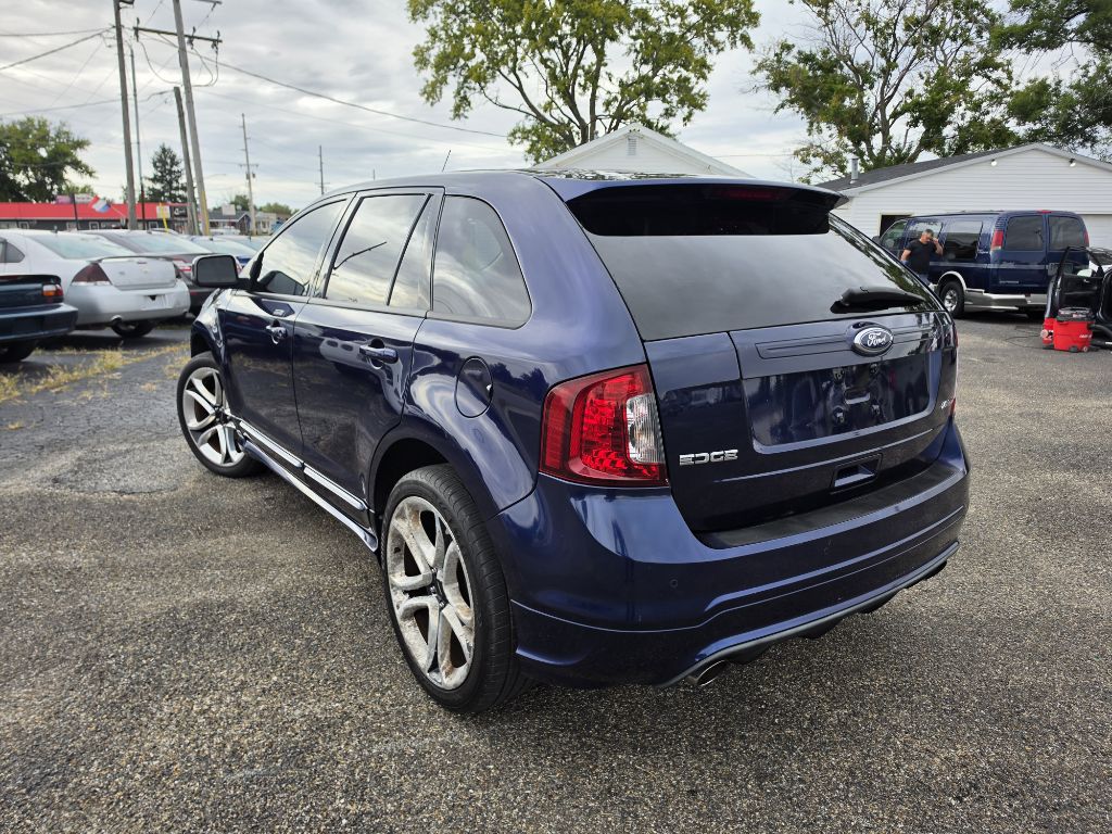 Photo 7 of this FORD EDGE