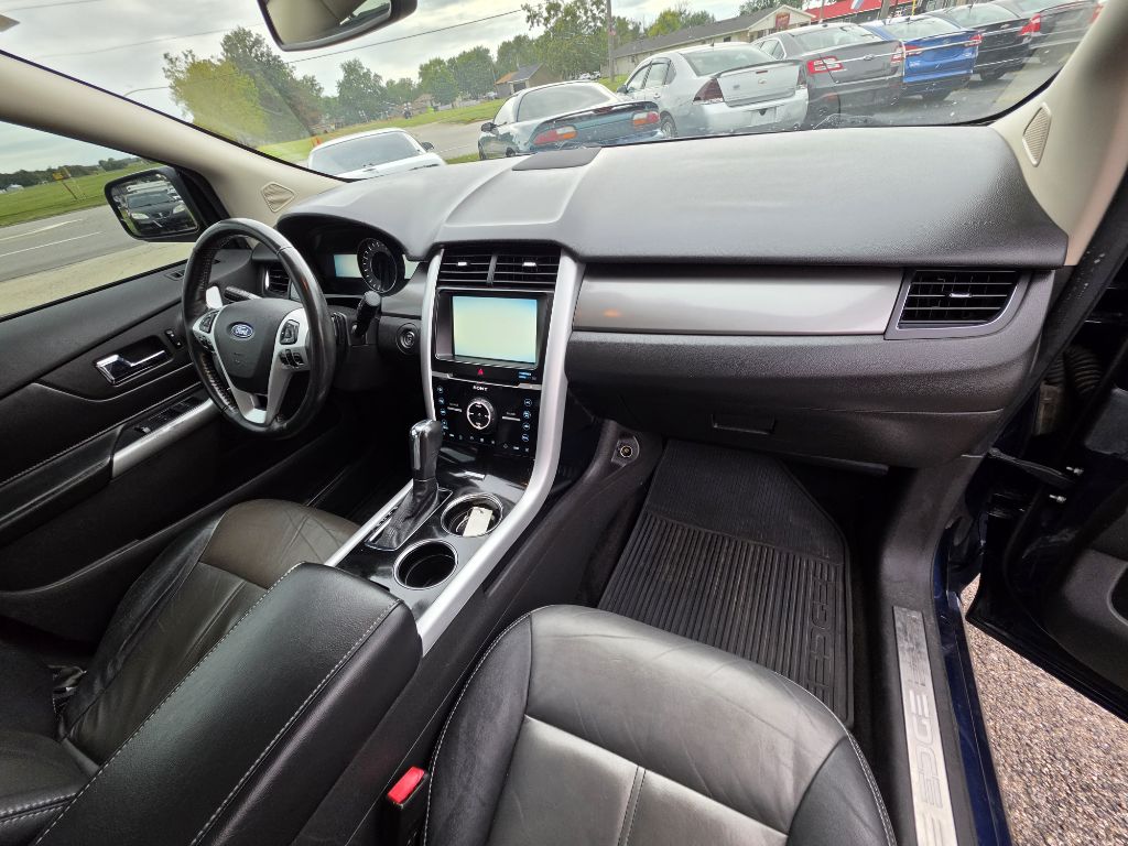 Photo 15 of this FORD EDGE