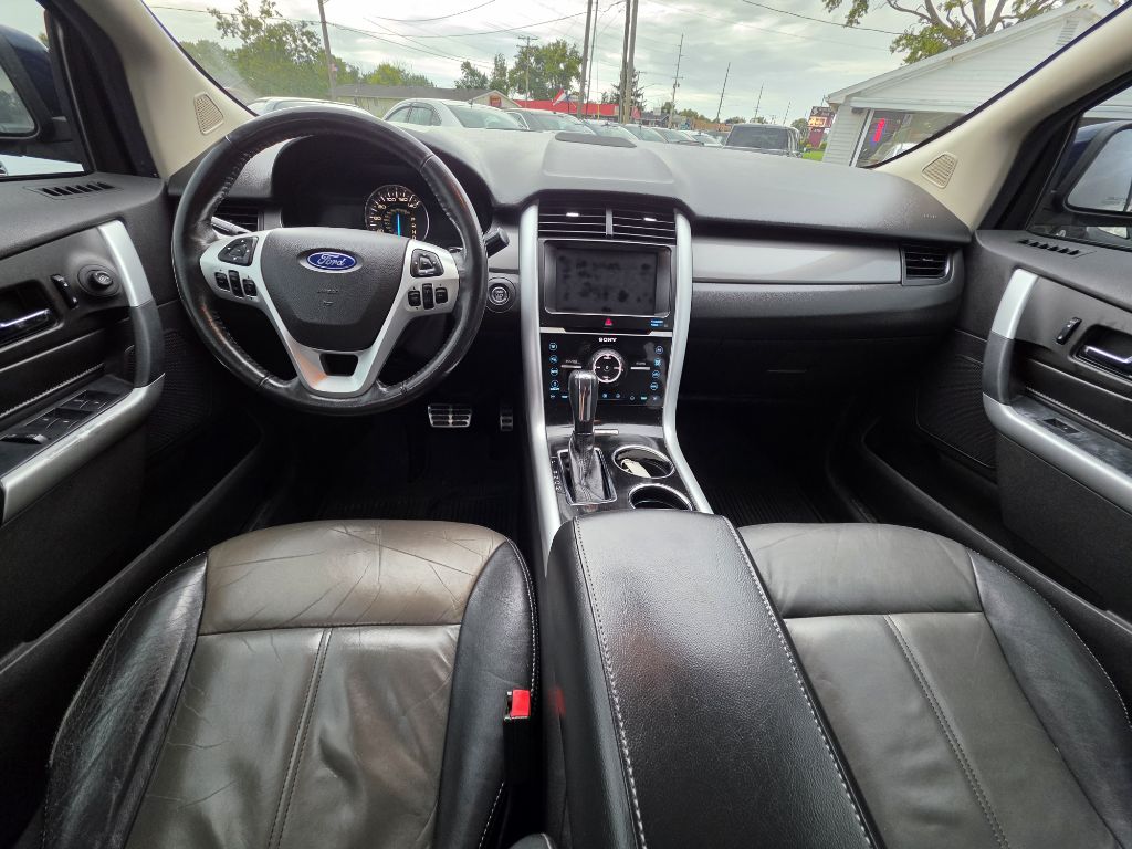 Photo 13 of this FORD EDGE