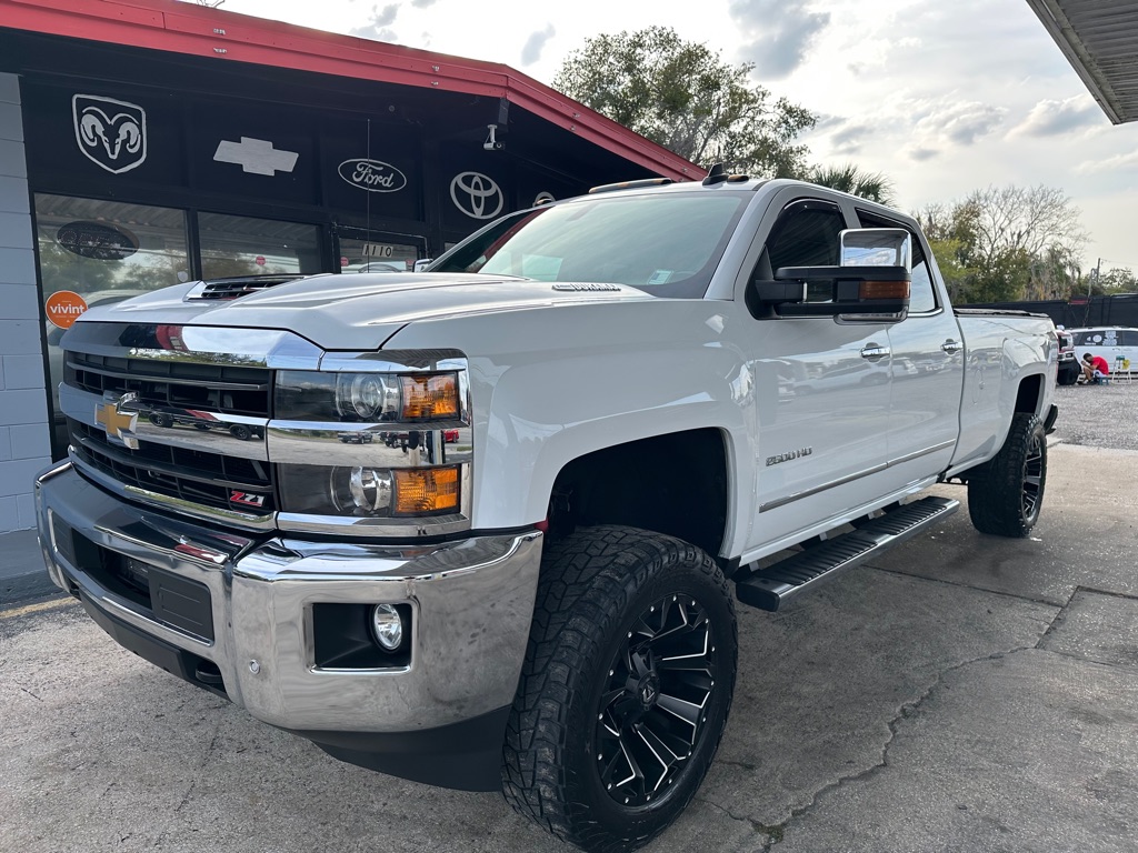 2019 Chevrolet Silverado 2500HD LTZ Crew Cab 4WD