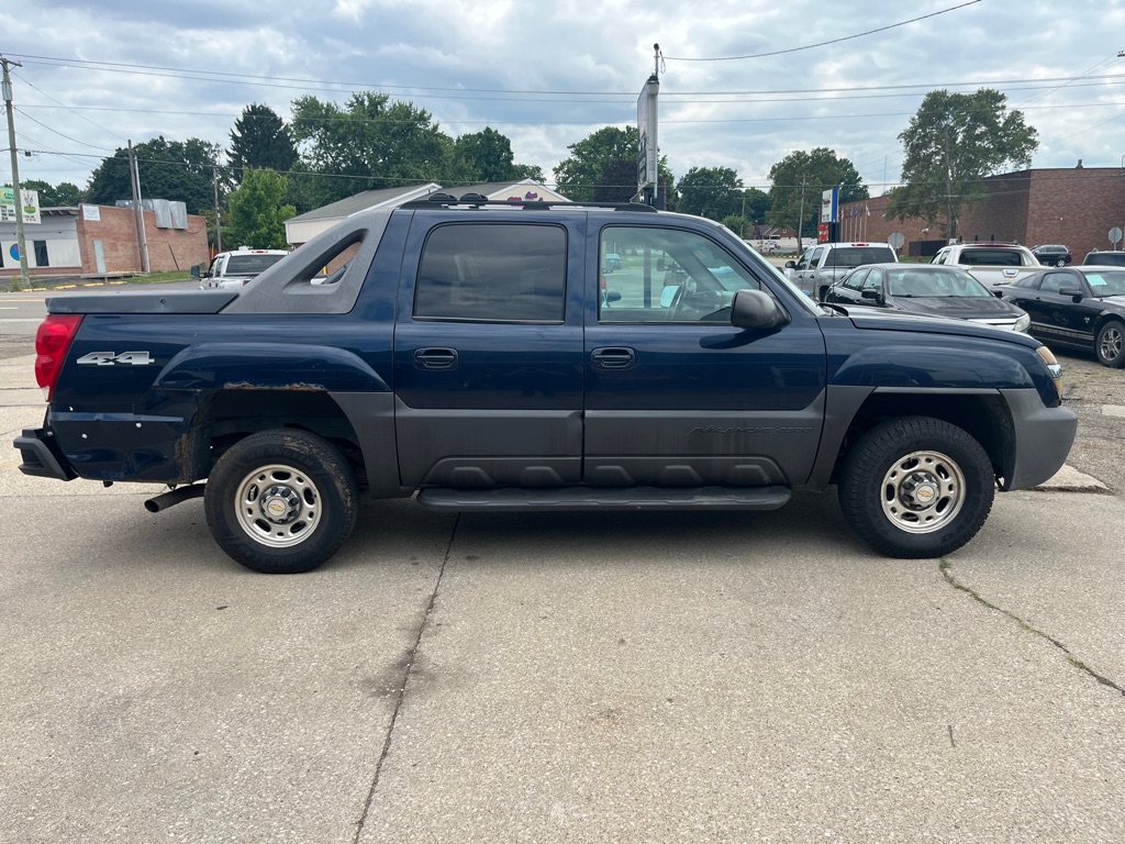 2004 Chevrolet Avalanche #3