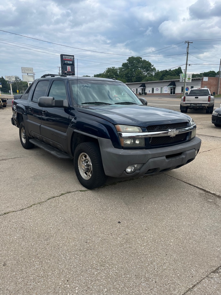2004 Chevrolet Avalanche #2
