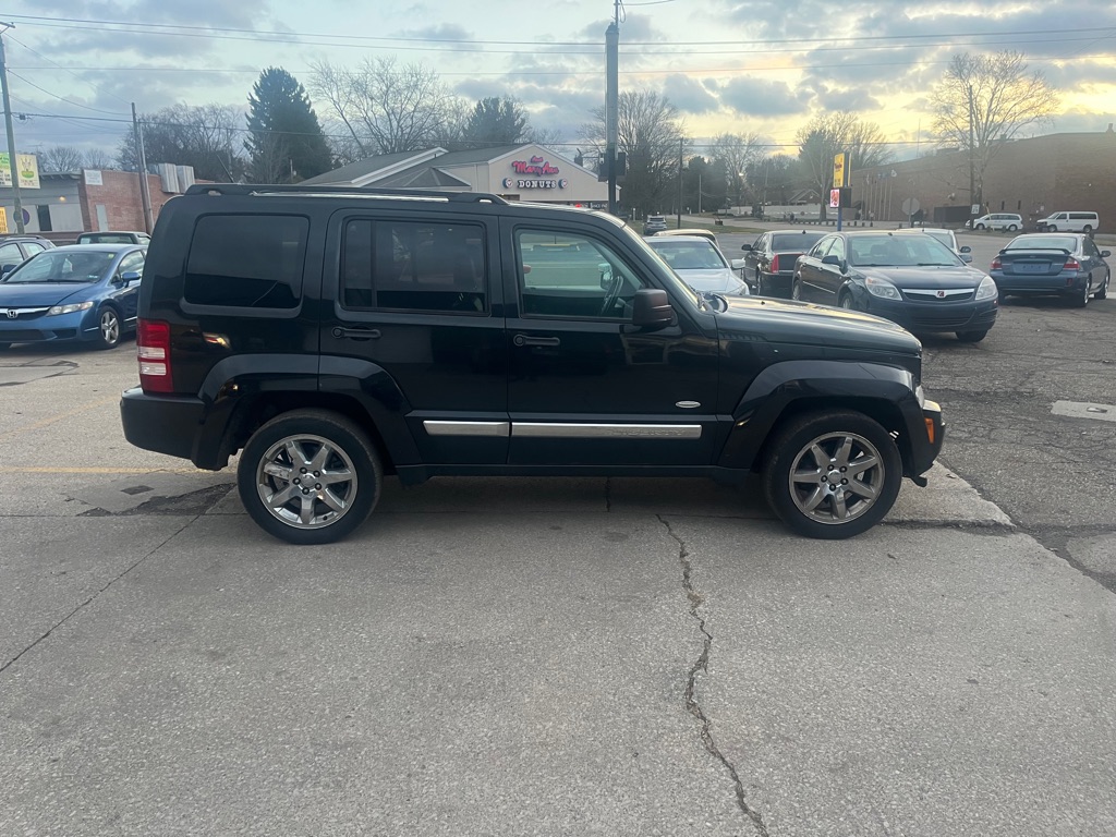 2012 Jeep Liberty #3