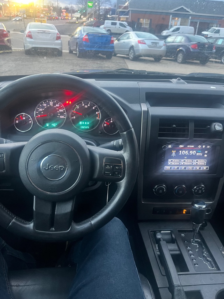 2012 Jeep Liberty #15