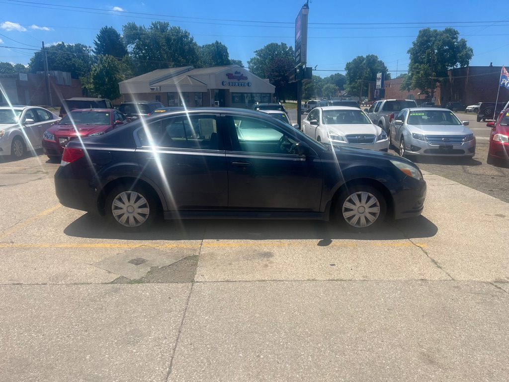 2010 Subaru Legacy #3