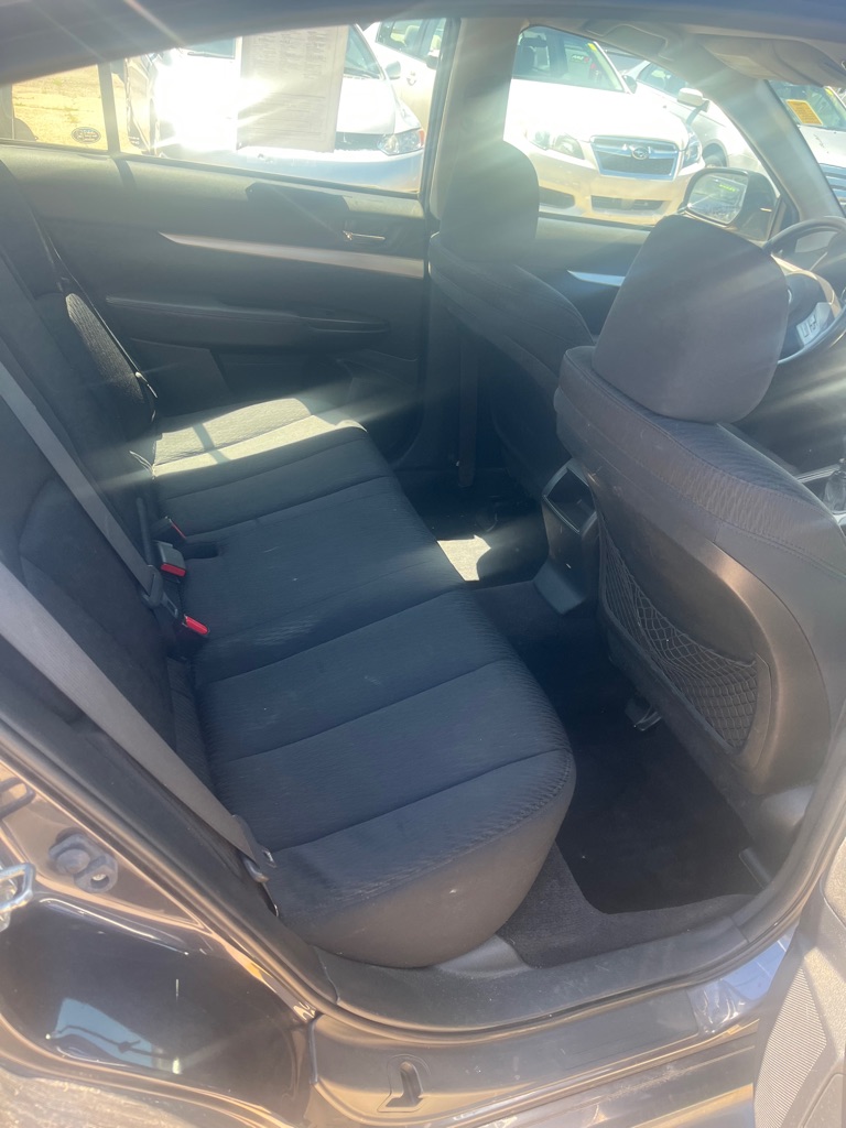 2010 Subaru Legacy #10
