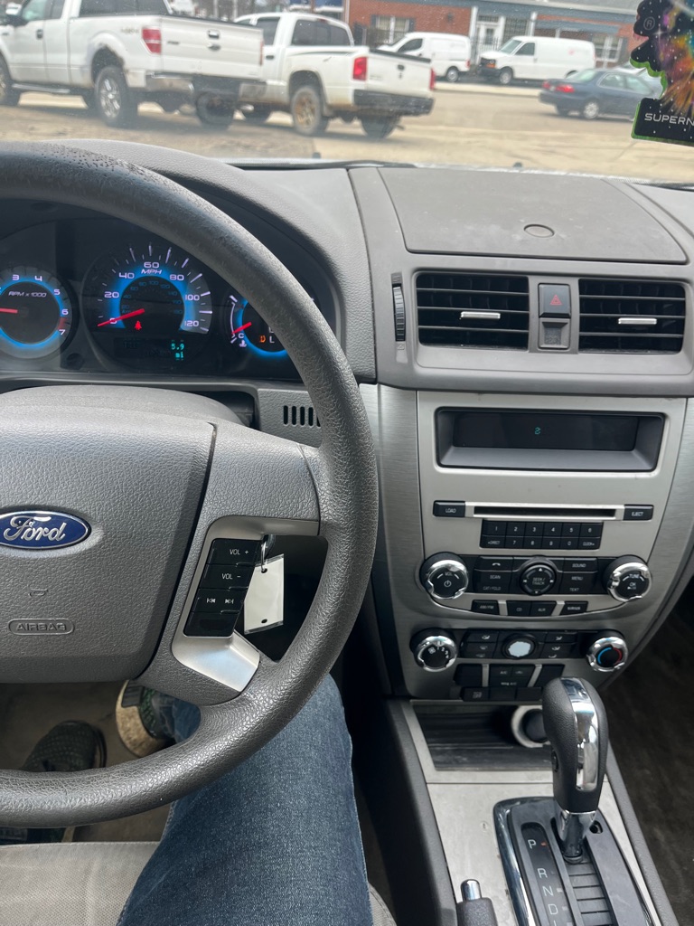 2012 Ford Fusion #14