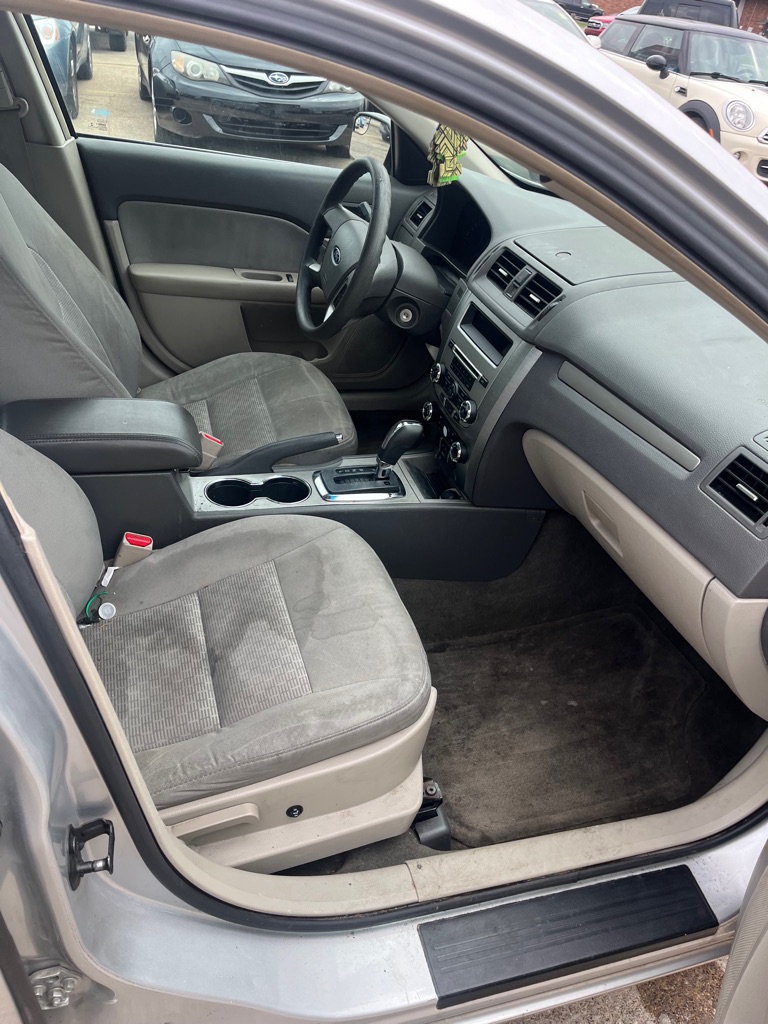 2012 Ford Fusion #9