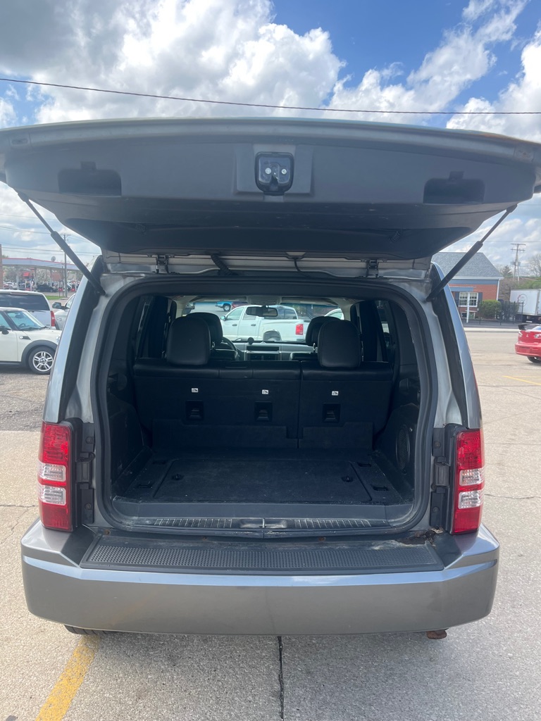 2012 Jeep Liberty #12