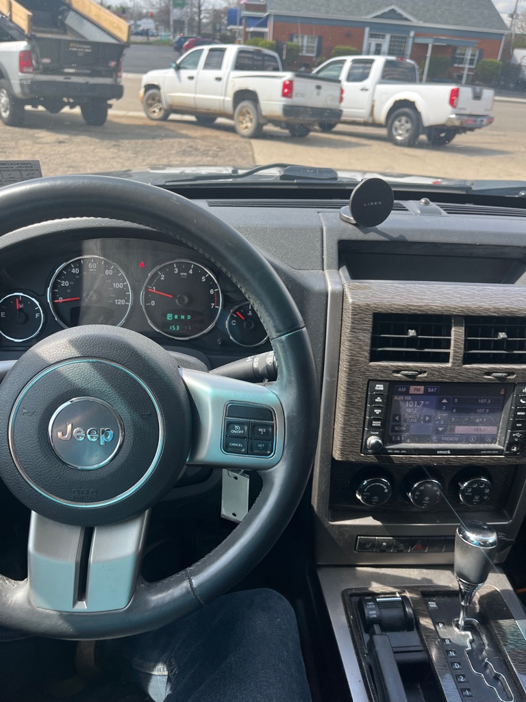 2012 Jeep Liberty #16