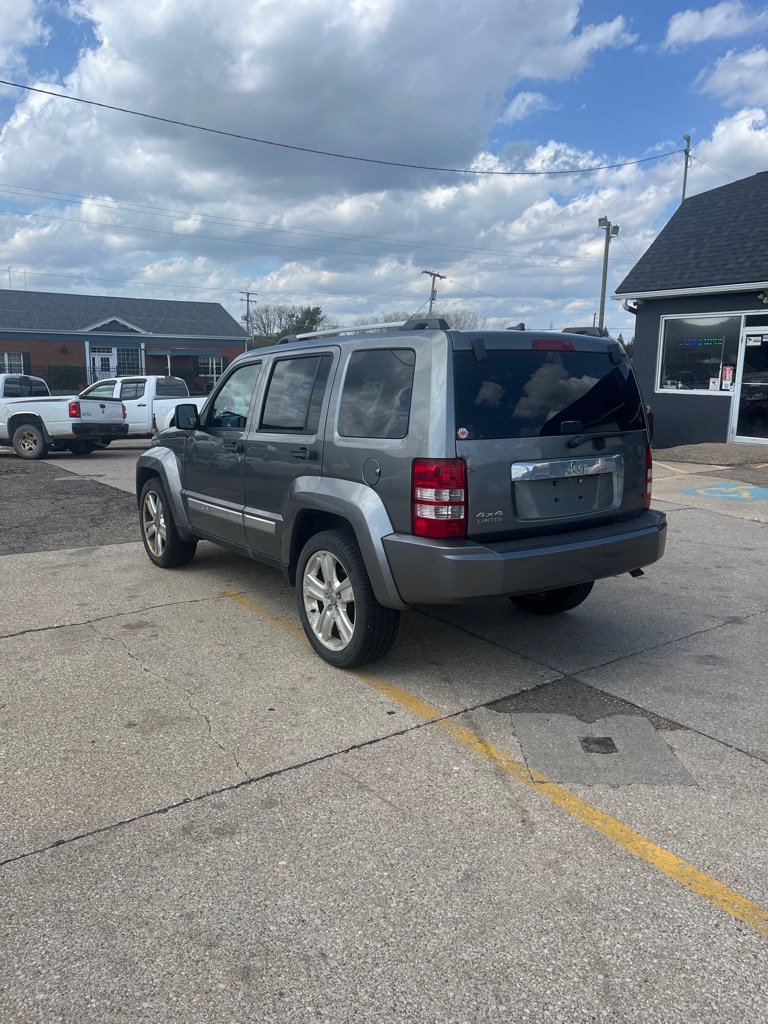 2012 Jeep Liberty #6