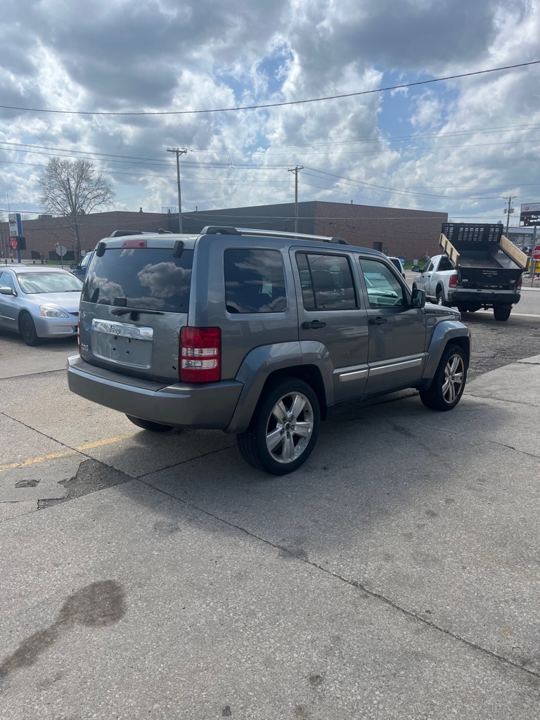 2012 Jeep Liberty #4