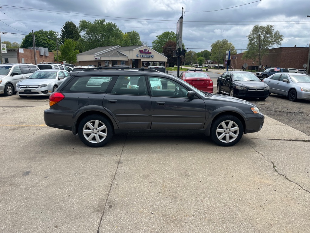2007 Subaru Outback #3