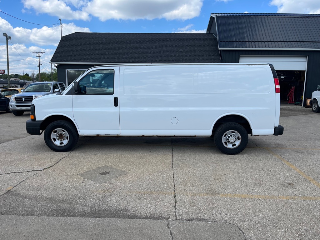 2014 Chevrolet G2500 Vans #7