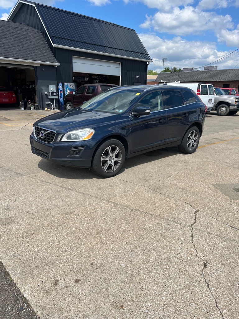 2013 Volvo XC60 T6 AWD Auto's photo