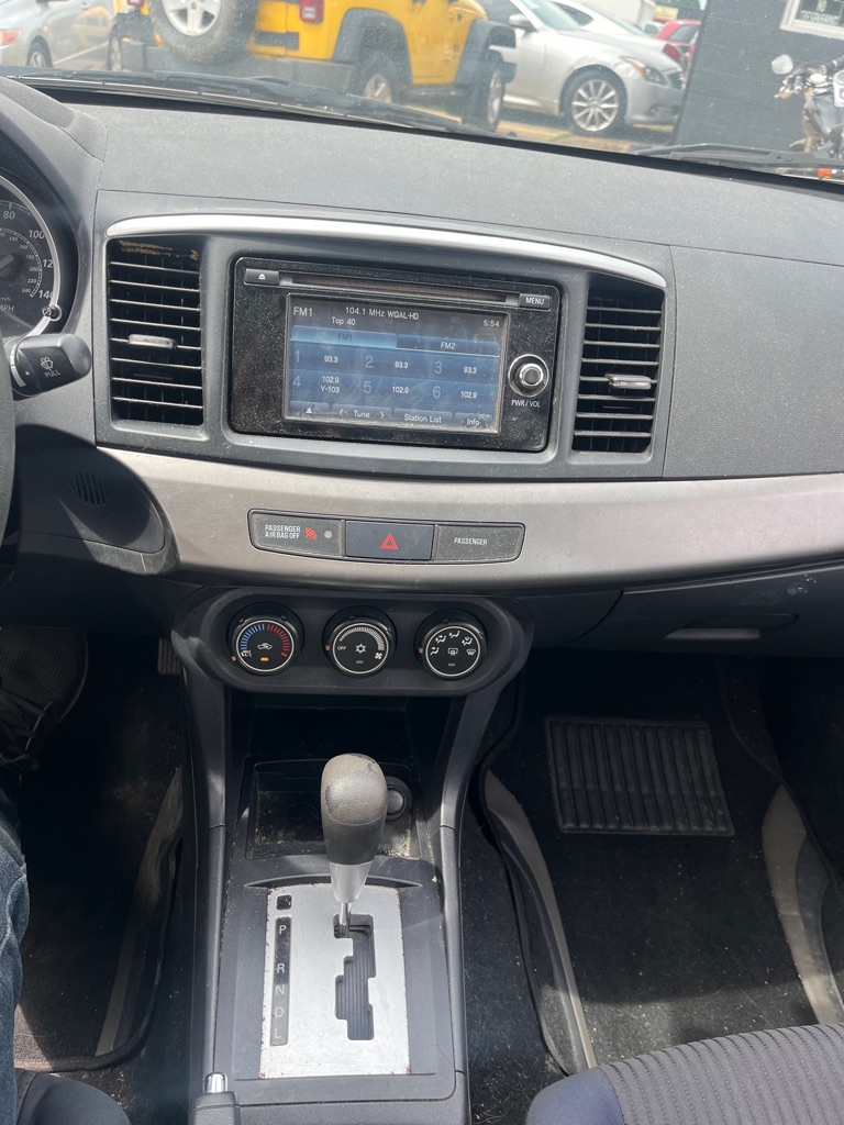 2014 Mitsubishi Lancer #16