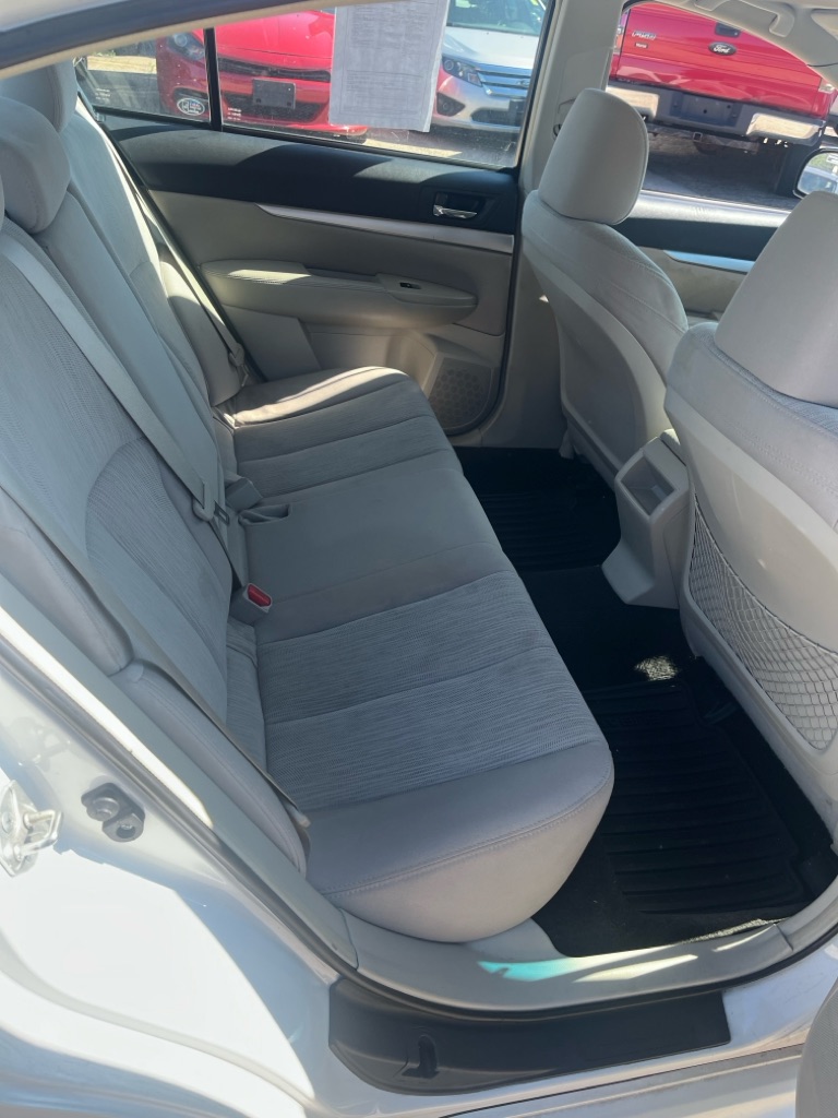 2014 Subaru Legacy #9