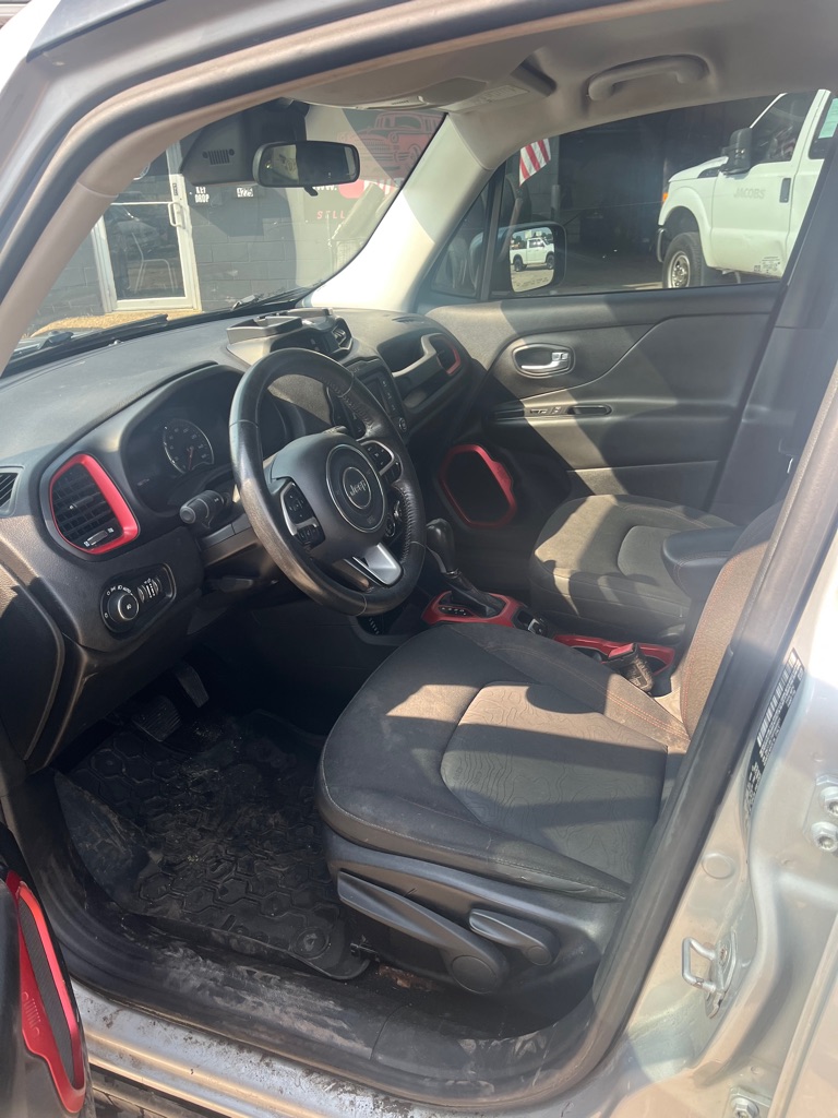 2015 Jeep Renegade #14