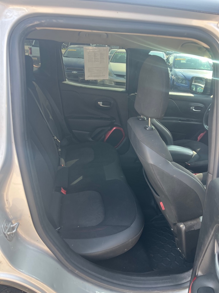2015 Jeep Renegade #10