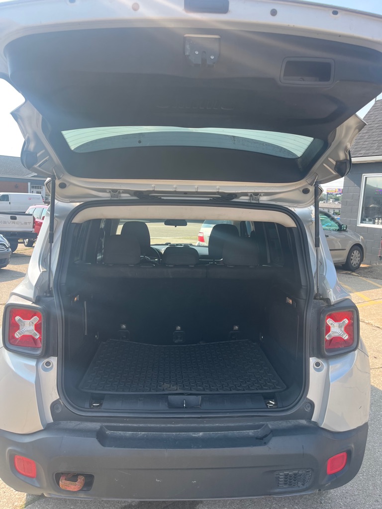 2015 Jeep Renegade #12
