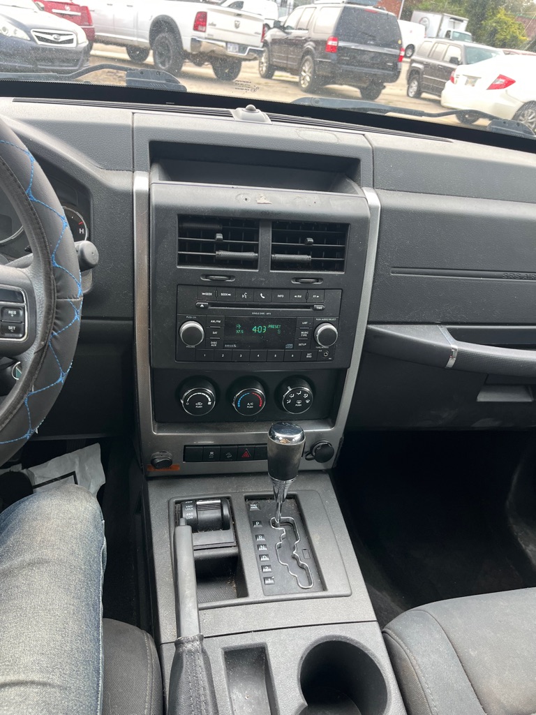 2011 Jeep Liberty #17