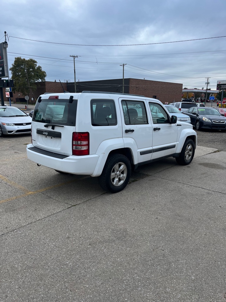 2011 Jeep Liberty #4