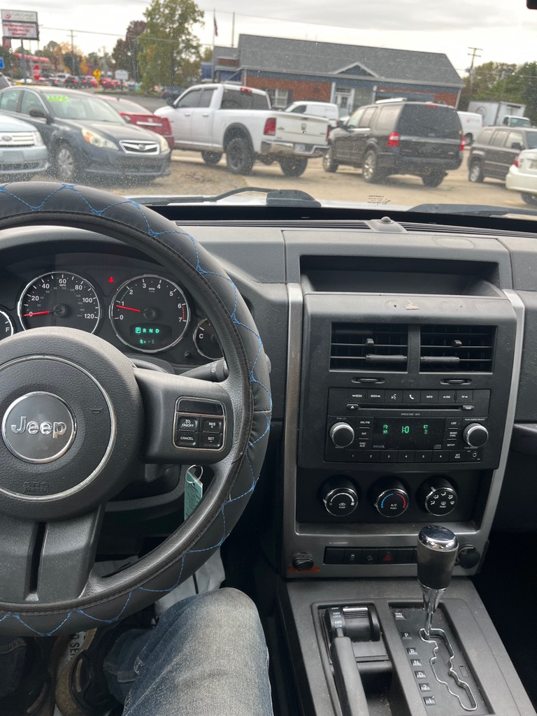 2011 Jeep Liberty #15