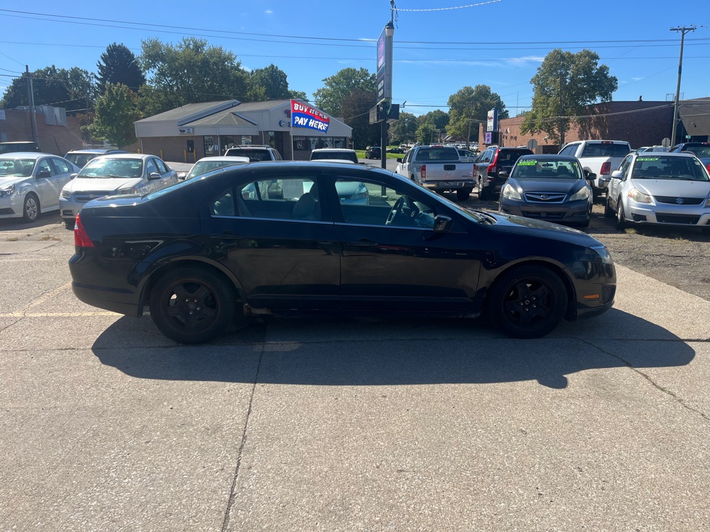 2011 Ford Fusion #3