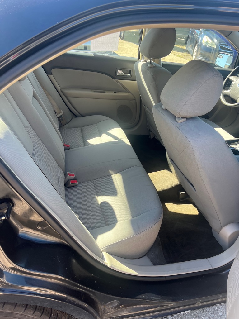 2011 Ford Fusion #11