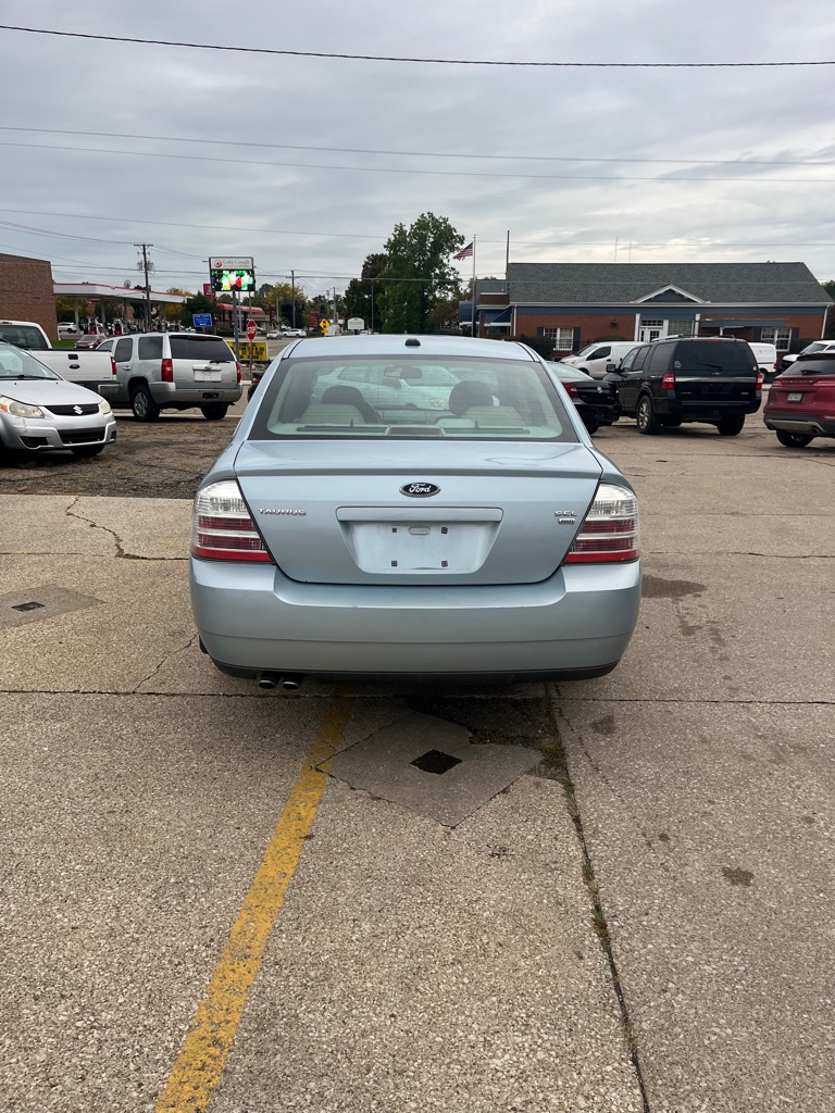 2009 Ford Taurus #5
