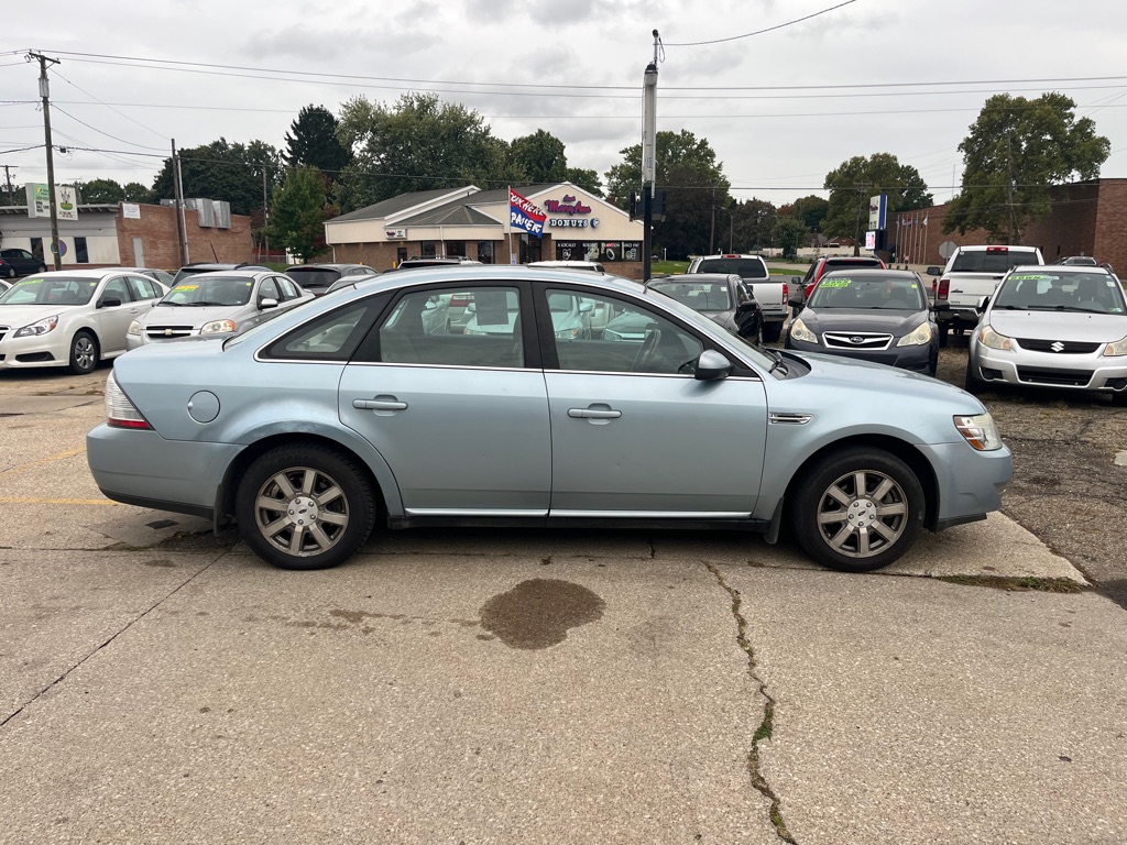 2009 Ford Taurus #3