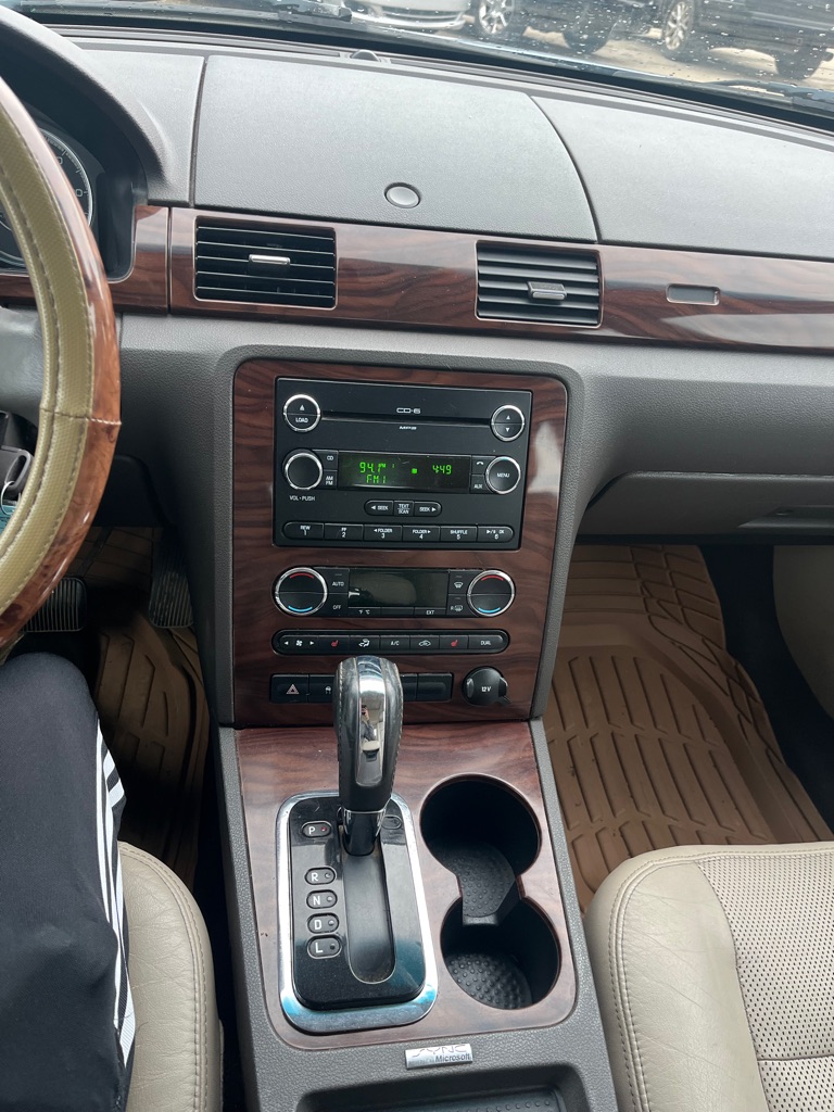 2009 Ford Taurus #17