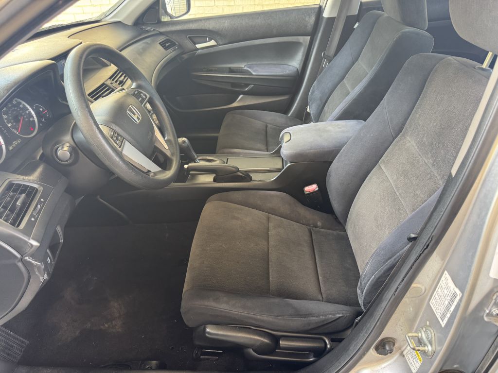 Photo 8 of this HONDA ACCORD