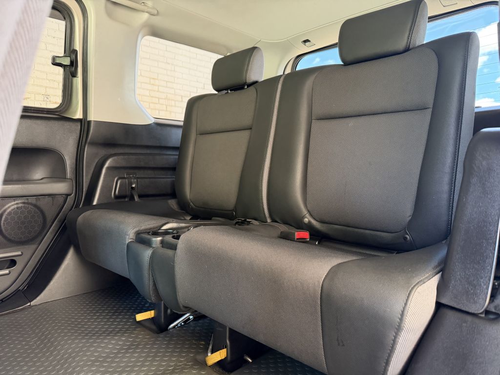 Photo 12 of this HONDA ELEMENT