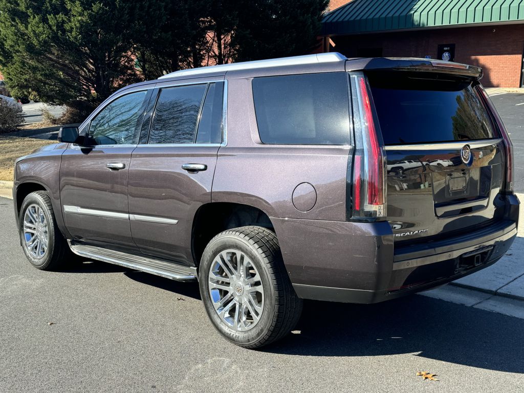 Photo 4 of this CADILLAC ESCALADE