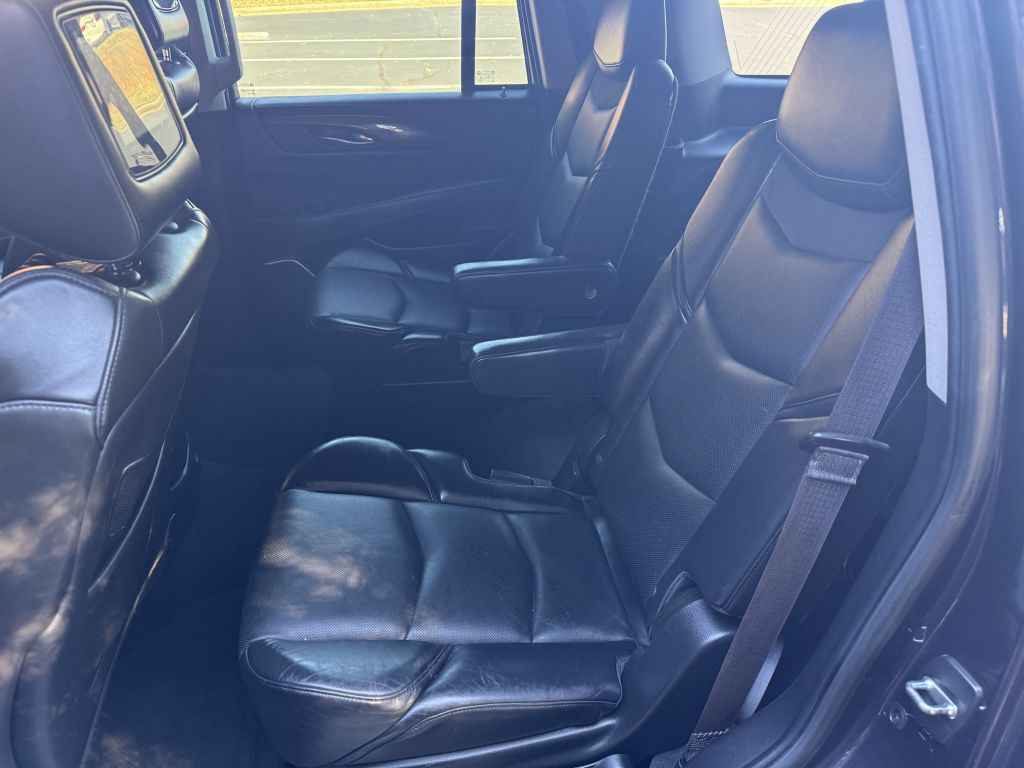 Photo 13 of this CADILLAC ESCALADE