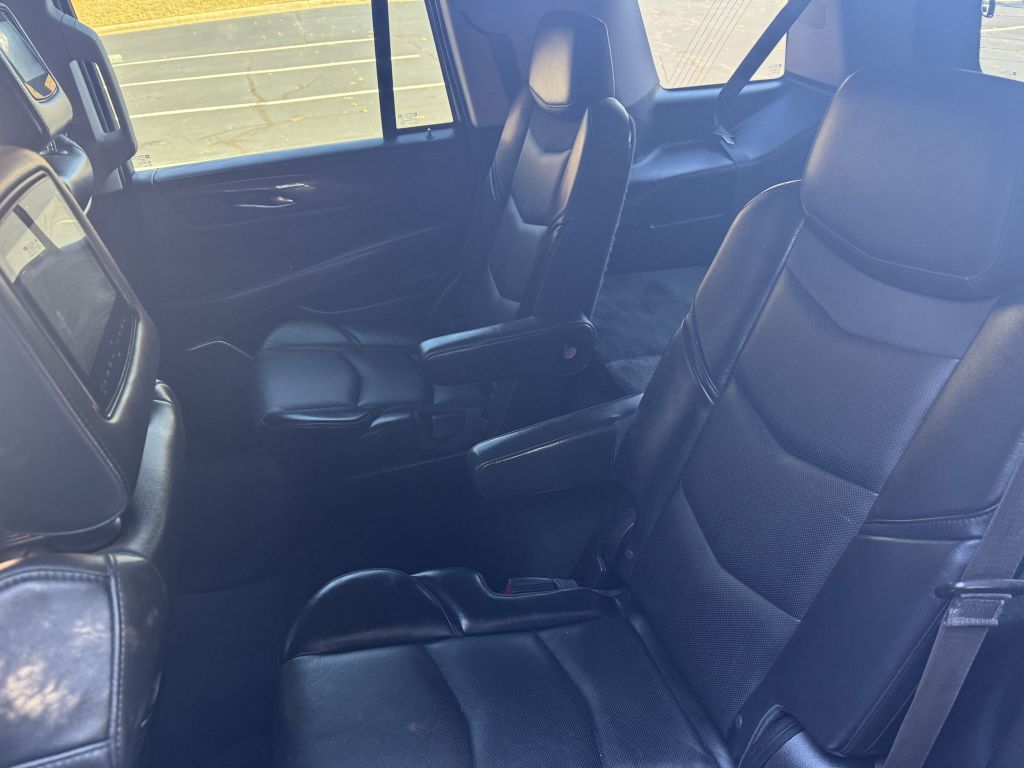 Photo 18 of this CADILLAC ESCALADE